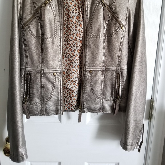 Jacket - Picture 3 of 3